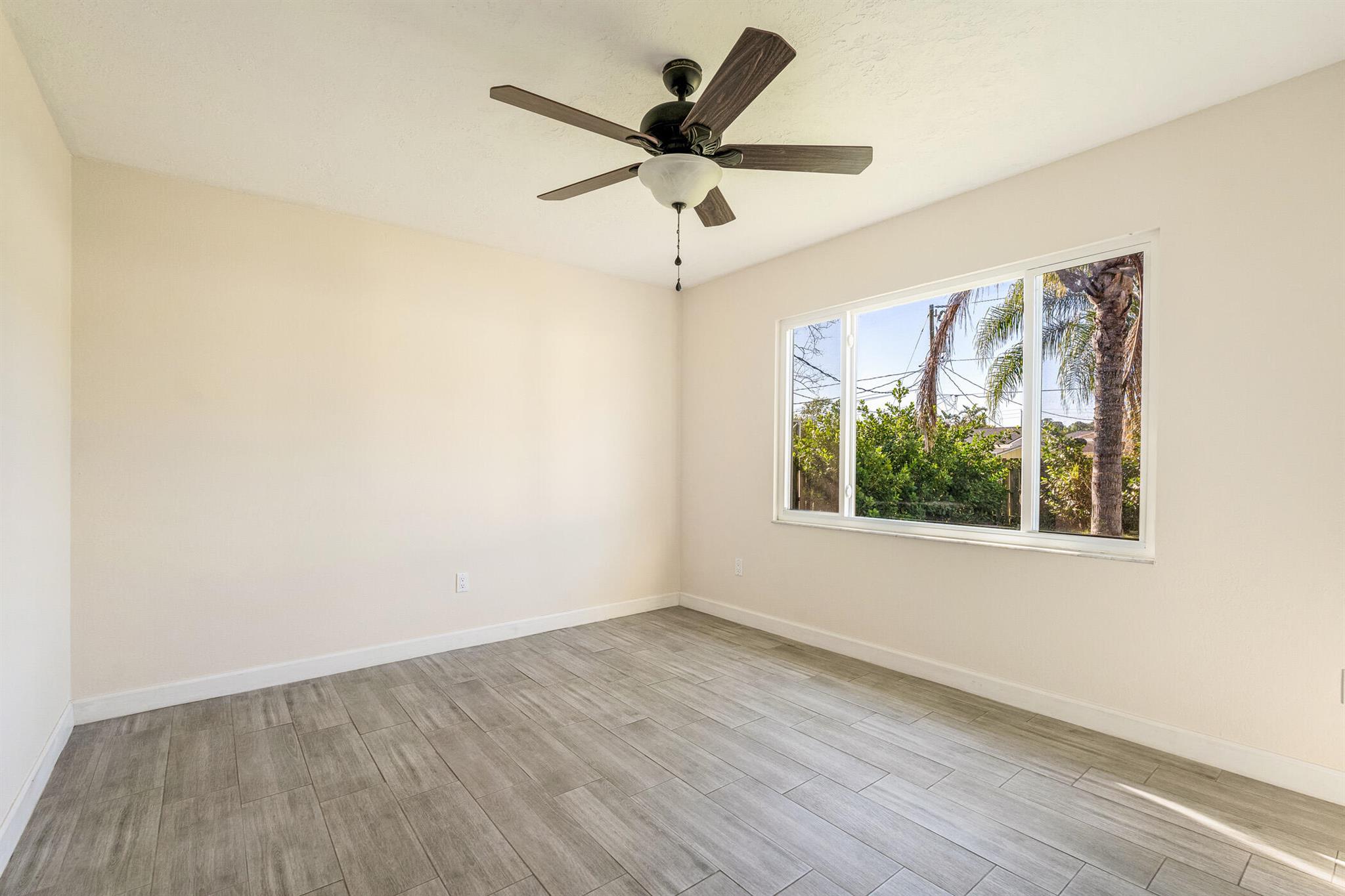 SEBASTIAN HIGHLANDS UNIT 5 - Residential