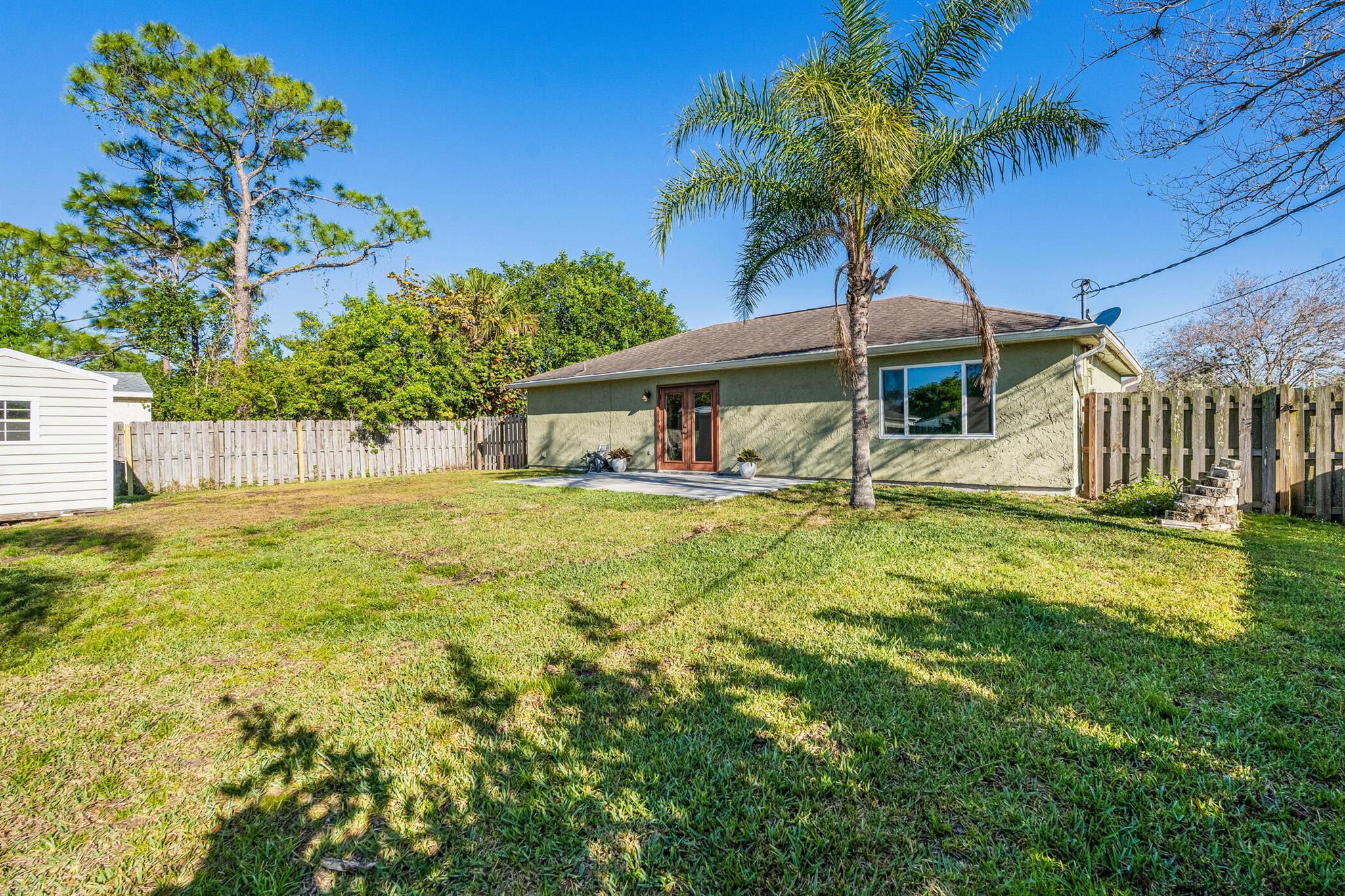 SEBASTIAN HIGHLANDS UNIT 5 - Residential