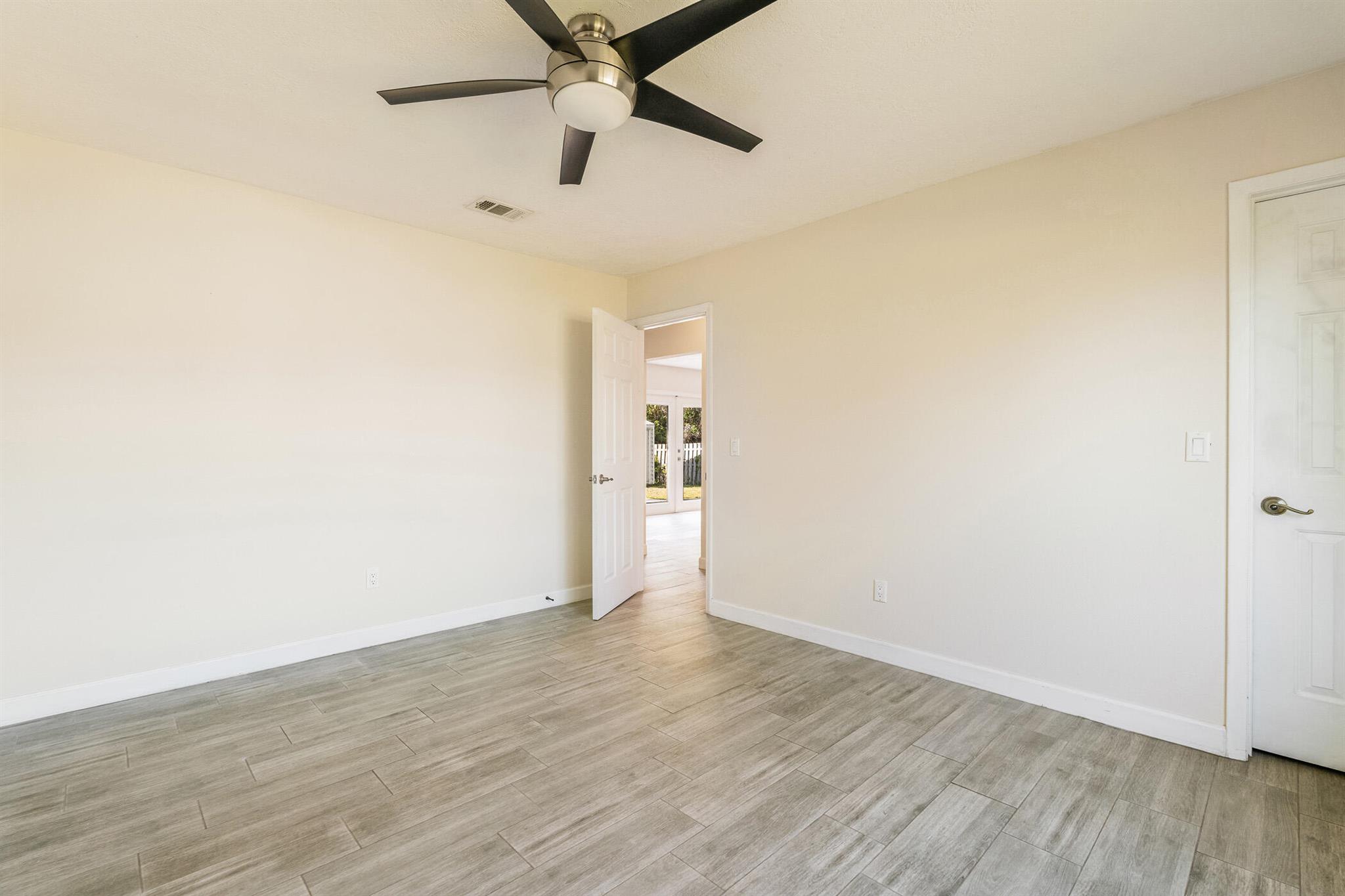 SEBASTIAN HIGHLANDS UNIT 5 - Residential