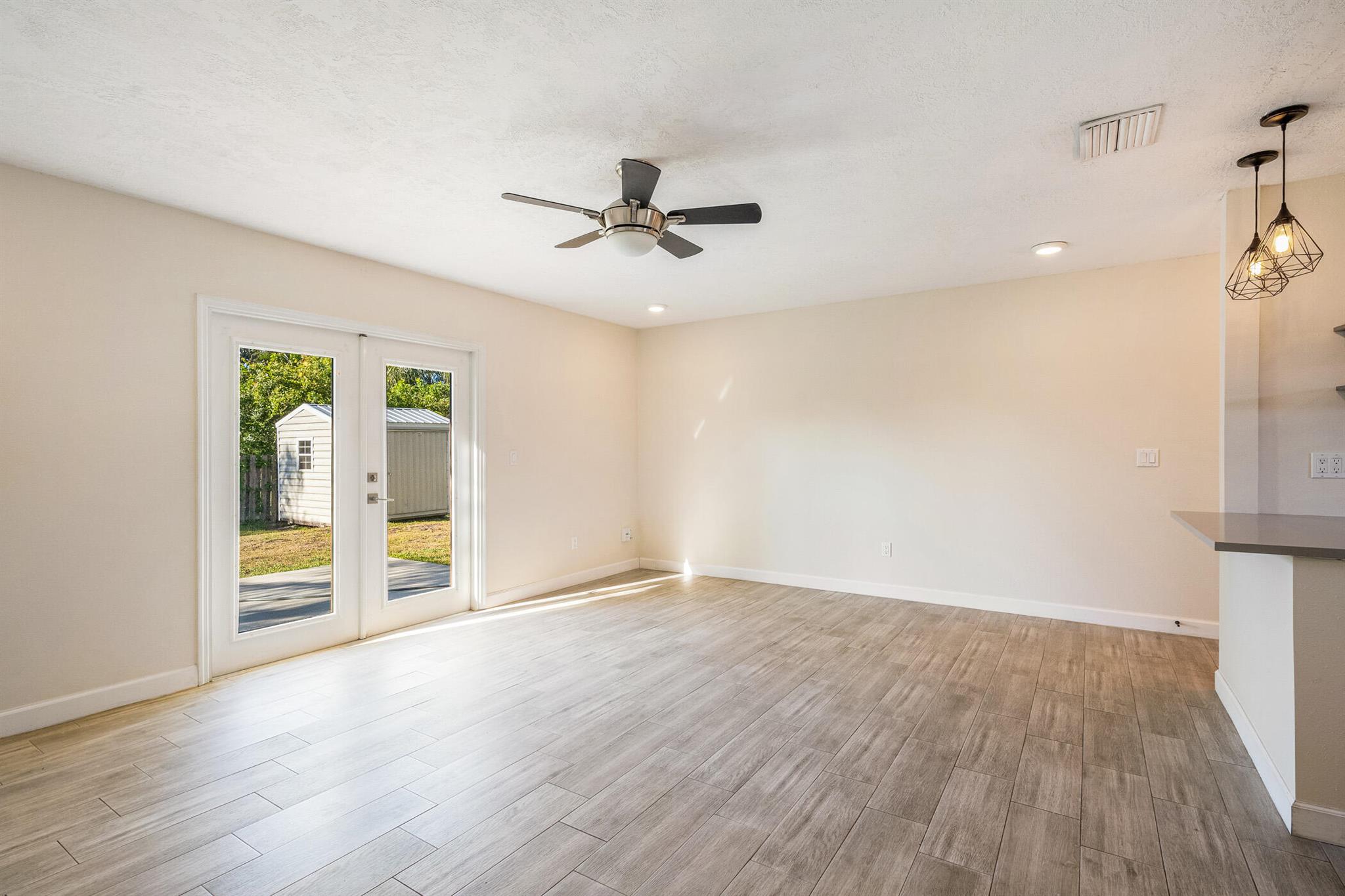 SEBASTIAN HIGHLANDS UNIT 5 - Residential