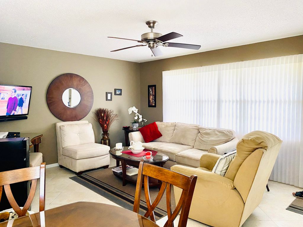 Photo of 41 Easthampton B, West Palm Beach, FL 33417 (MLS # R10767978)