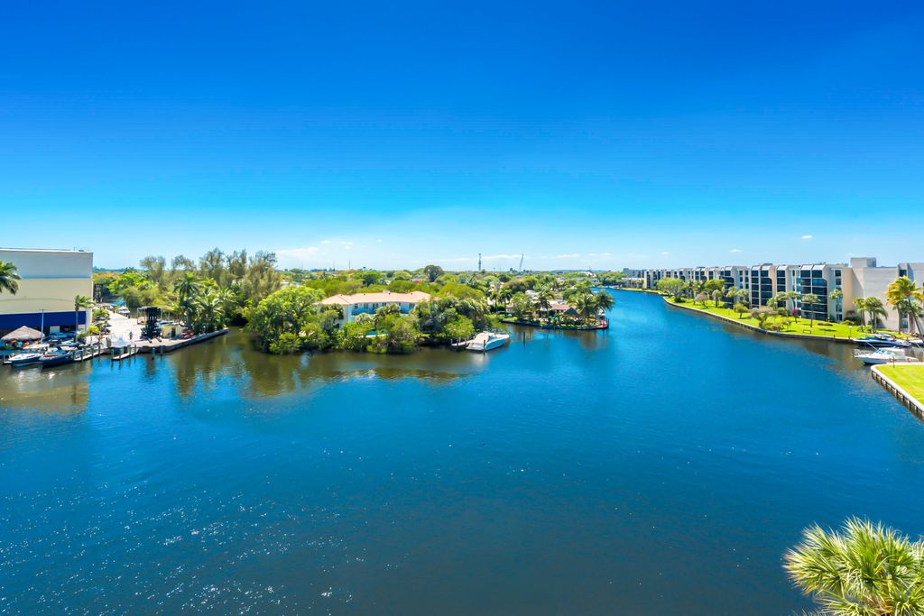 Photo of 22 Royal Palm Way #Ph606, Boca Raton, FL 33432 (MLS # B26008590)