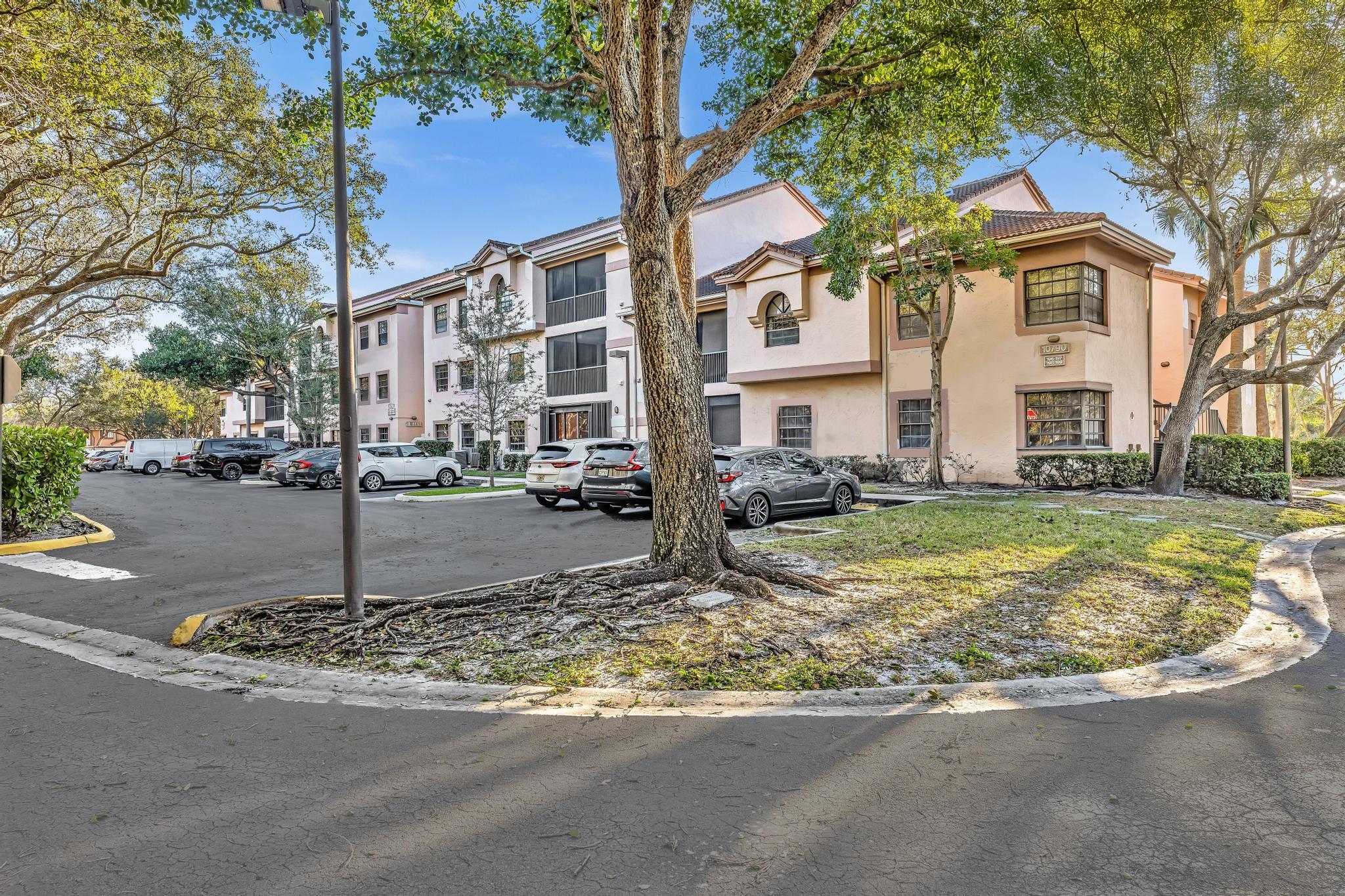 OPTIMA VILLAGE I-E CONDO - Residential