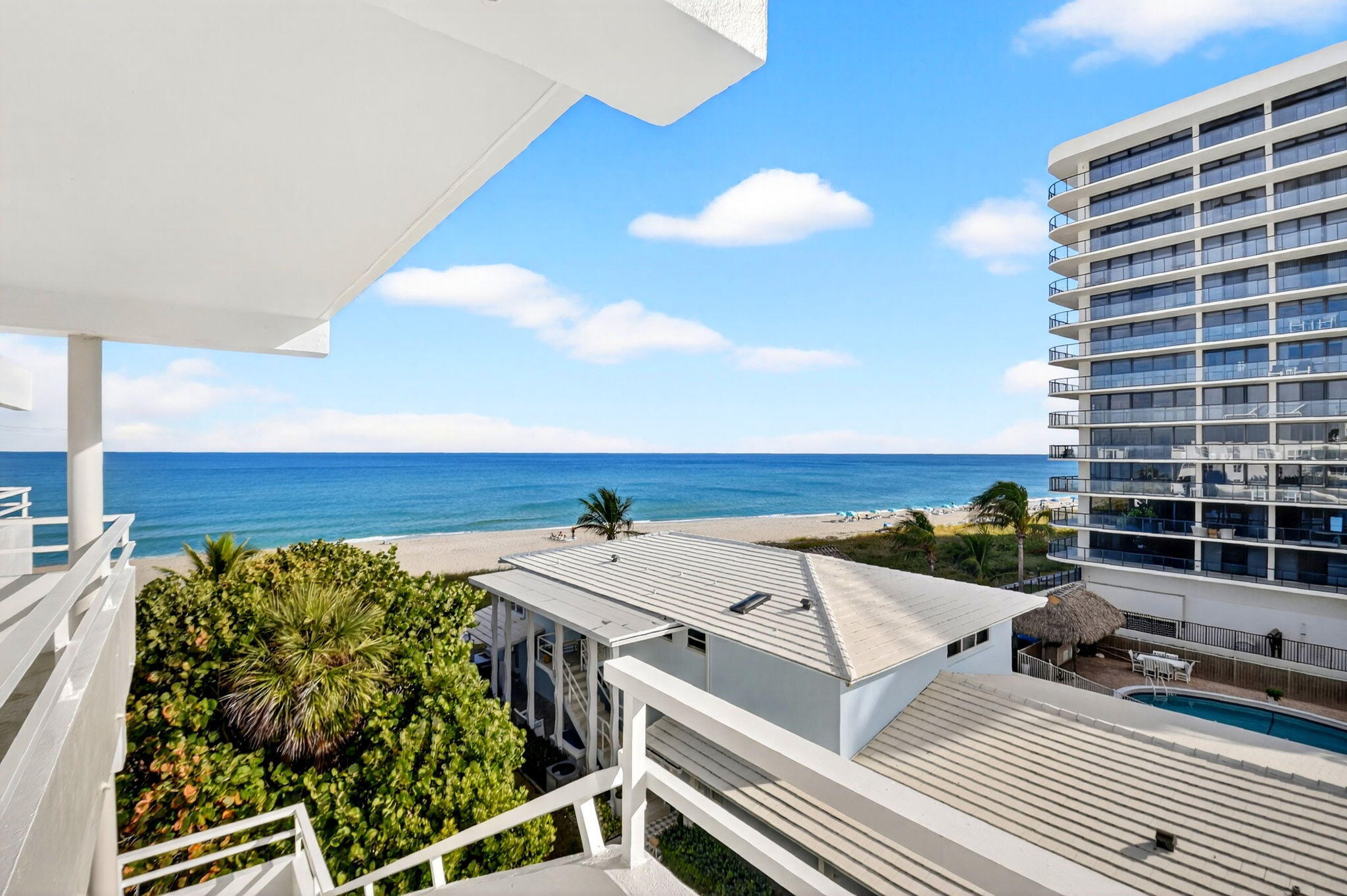 CARLTON HOUSE CONDO - Residential