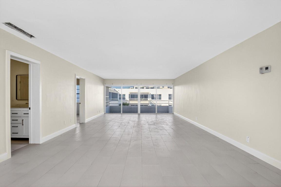 CARLTON HOUSE CONDO - Residential