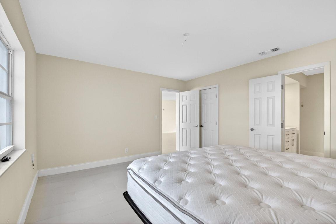 CARLTON HOUSE CONDO - Residential