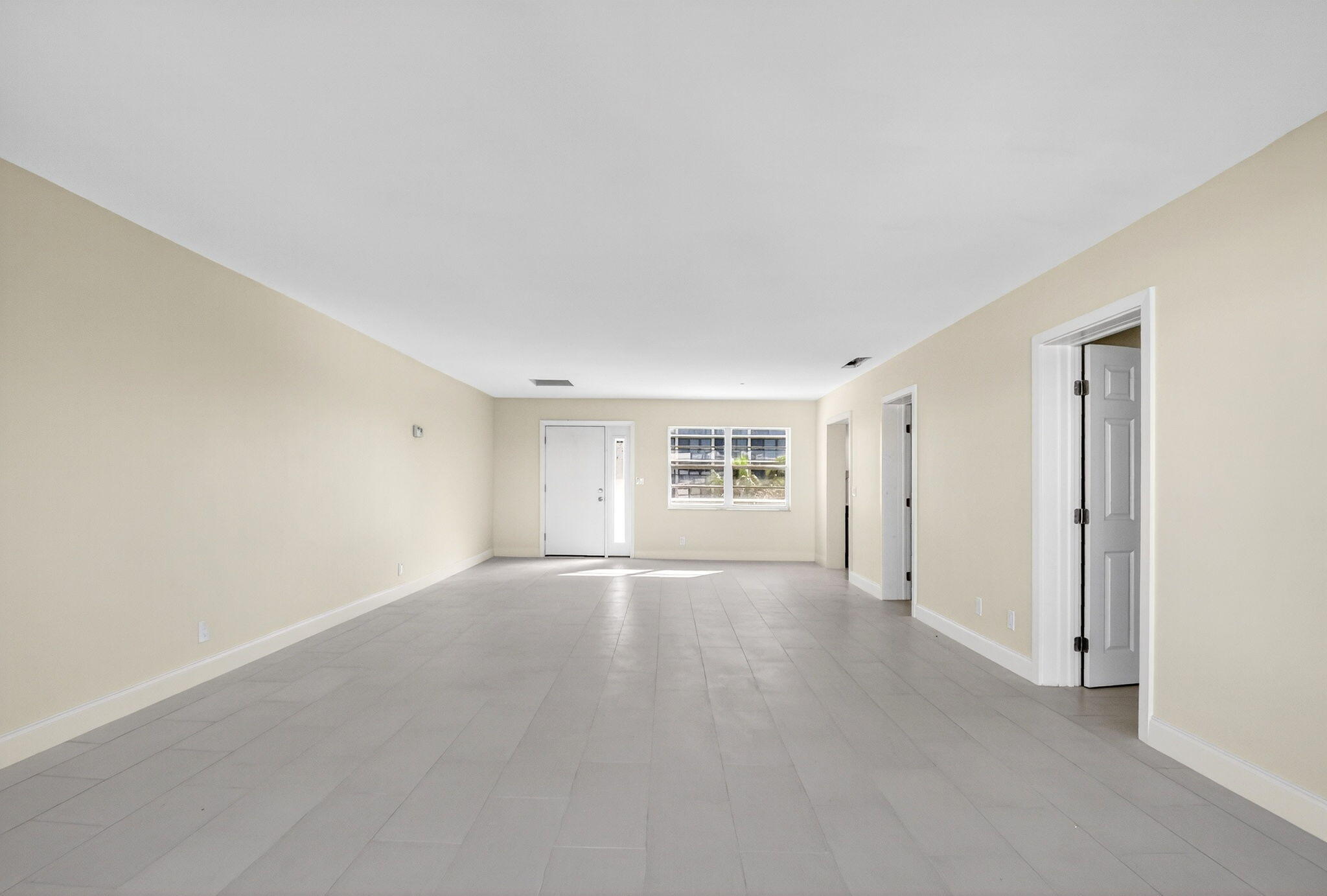 CARLTON HOUSE CONDO - Residential