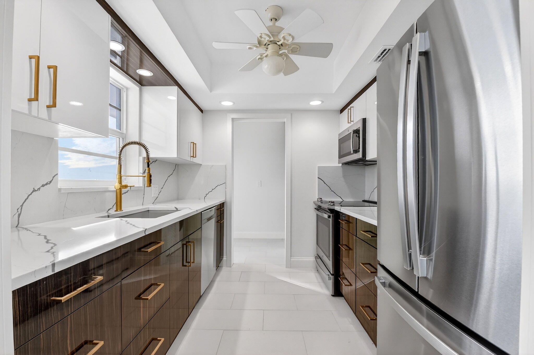 CARLTON HOUSE CONDO - Residential