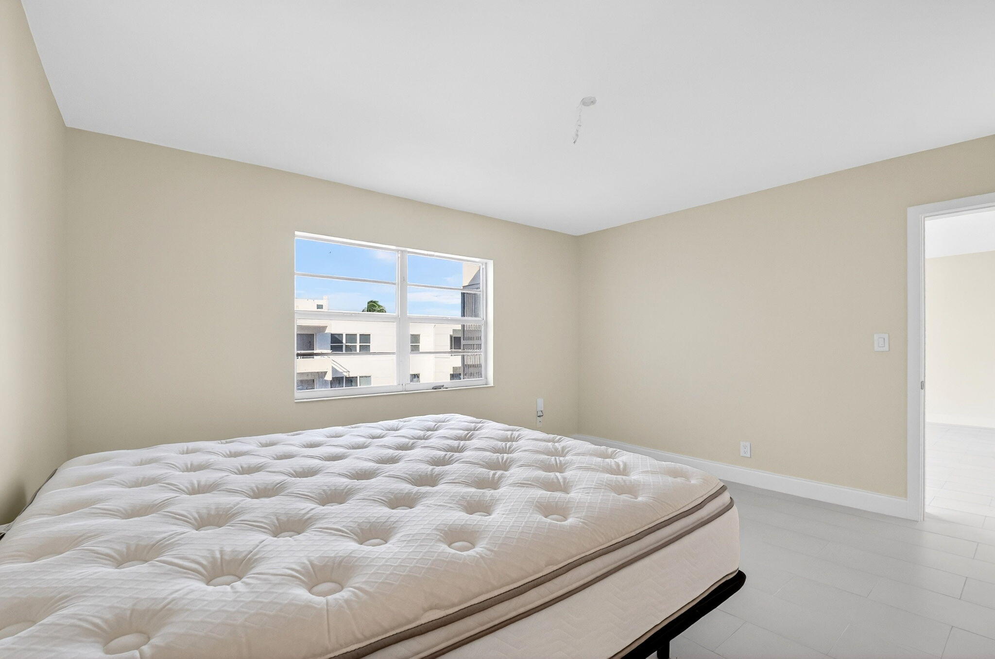 CARLTON HOUSE CONDO - Residential