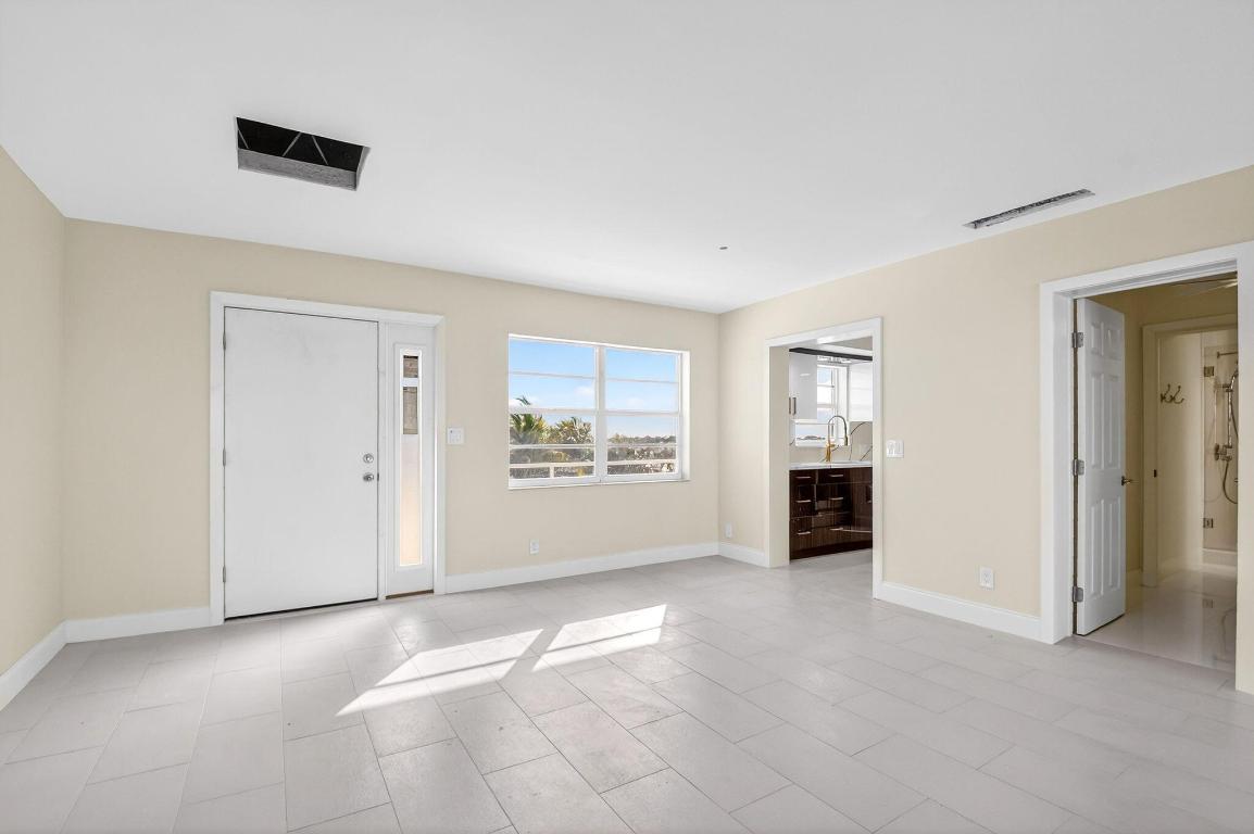 CARLTON HOUSE CONDO - Residential