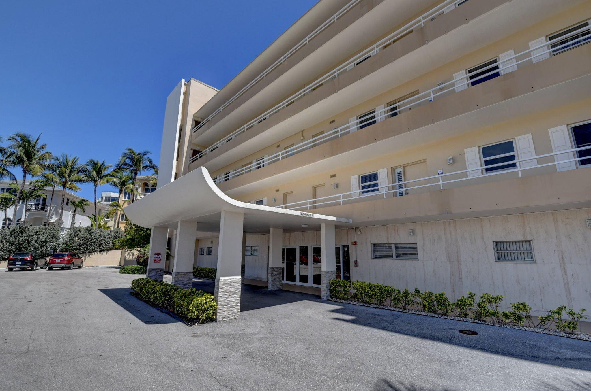 CARLTON HOUSE CONDO - Residential