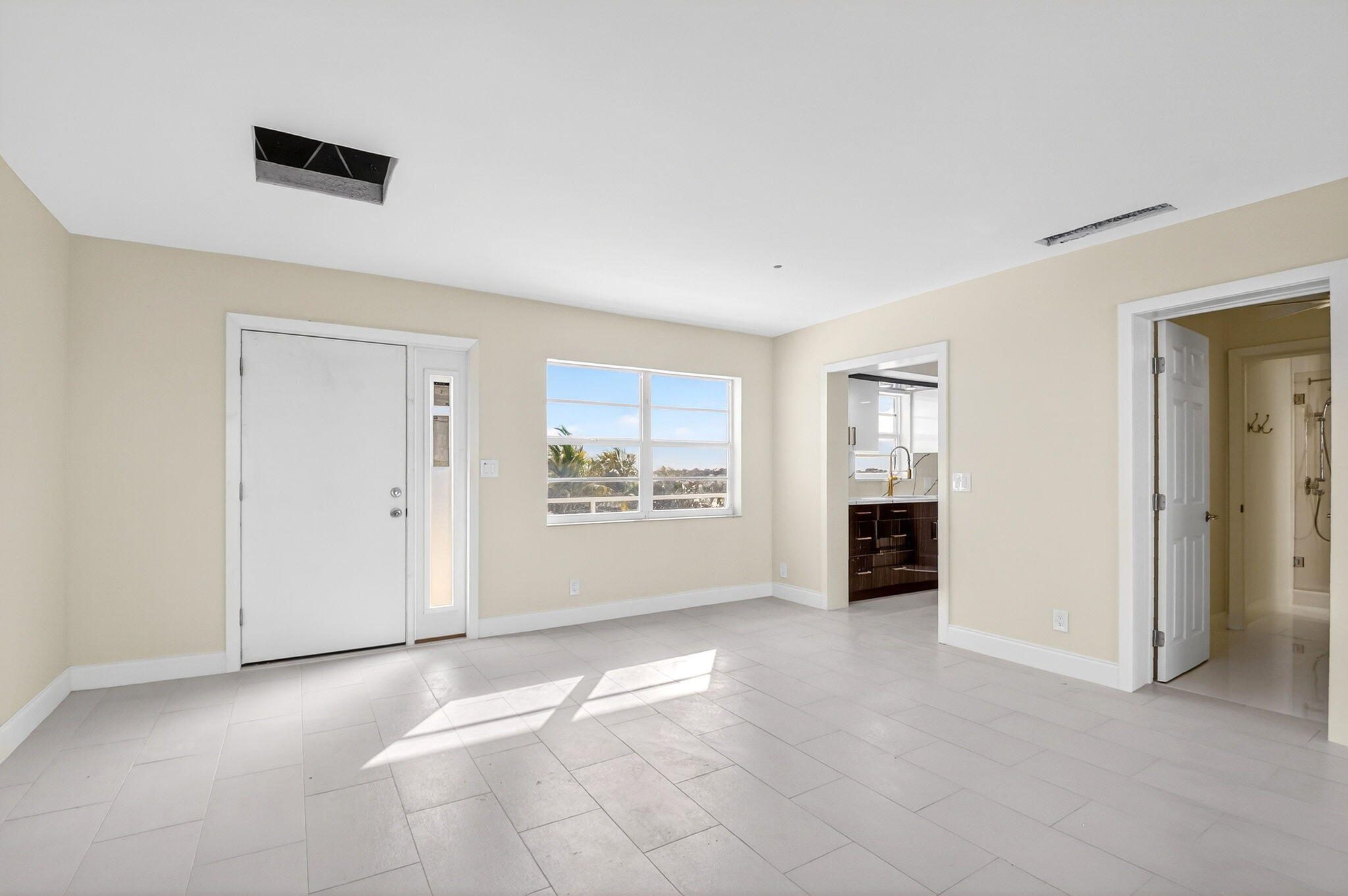 CARLTON HOUSE CONDO - Residential