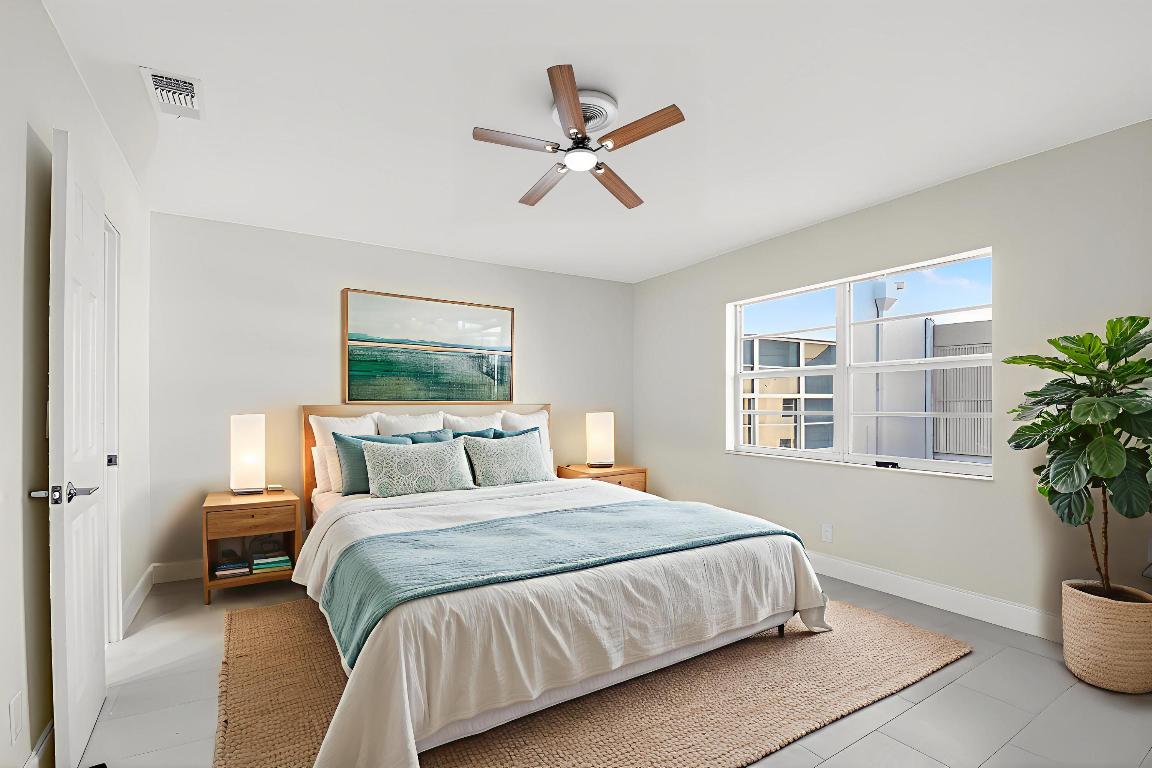 CARLTON HOUSE CONDO - Residential