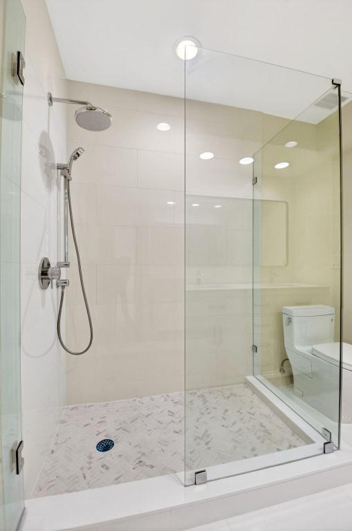 CARLTON HOUSE CONDO - Residential