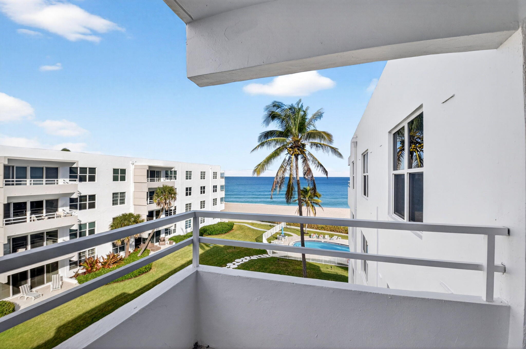 CARLTON HOUSE CONDO - Residential