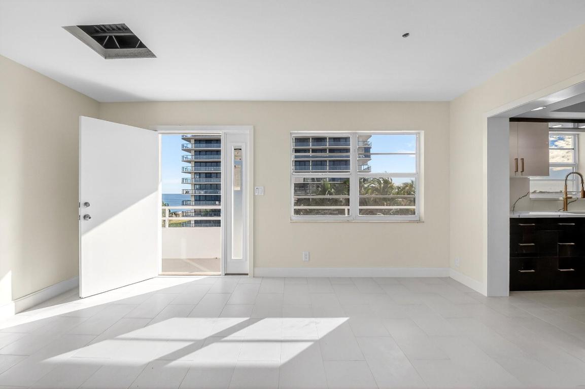 CARLTON HOUSE CONDO - Residential