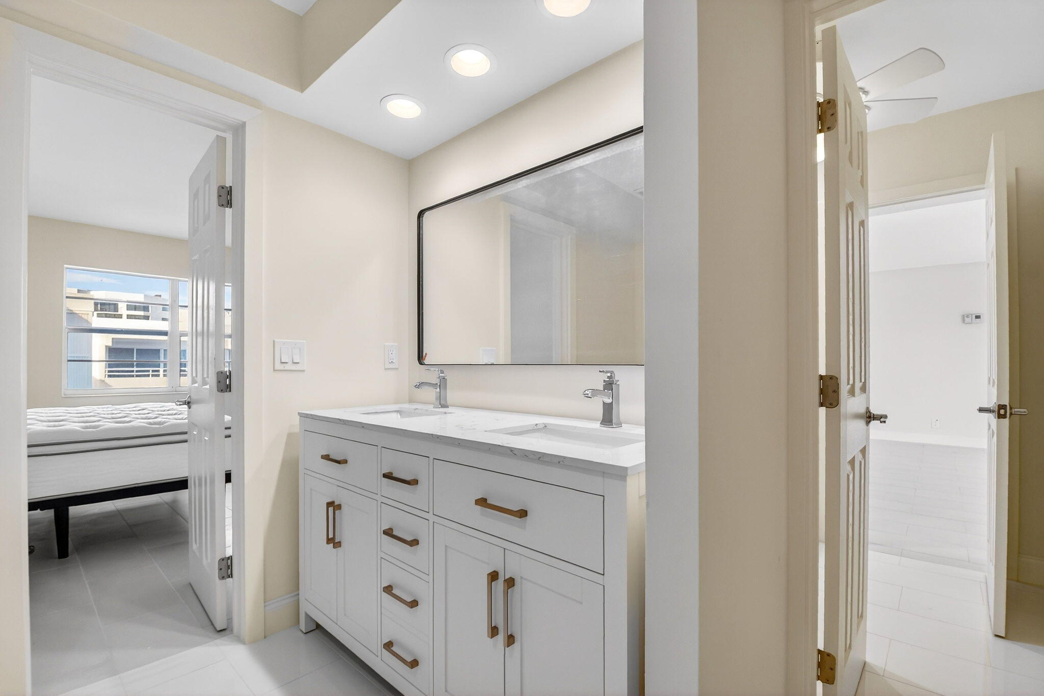 CARLTON HOUSE CONDO - Residential