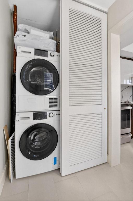 CARLTON HOUSE CONDO - Residential