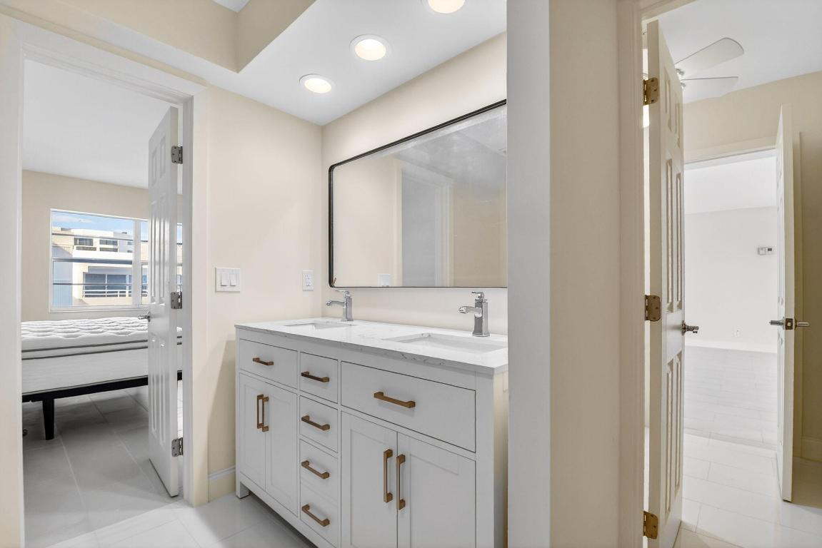 CARLTON HOUSE CONDO - Residential