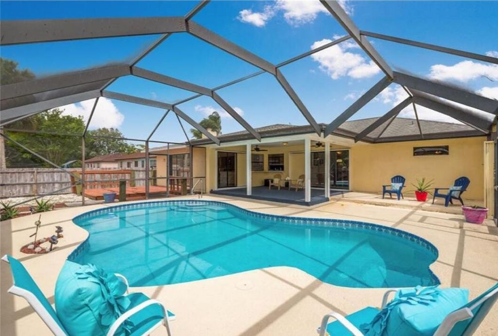 Photo of 1138 SW Gardena Avenue, Port Saint Lucie, FL 34953 (MLS # R10942524)