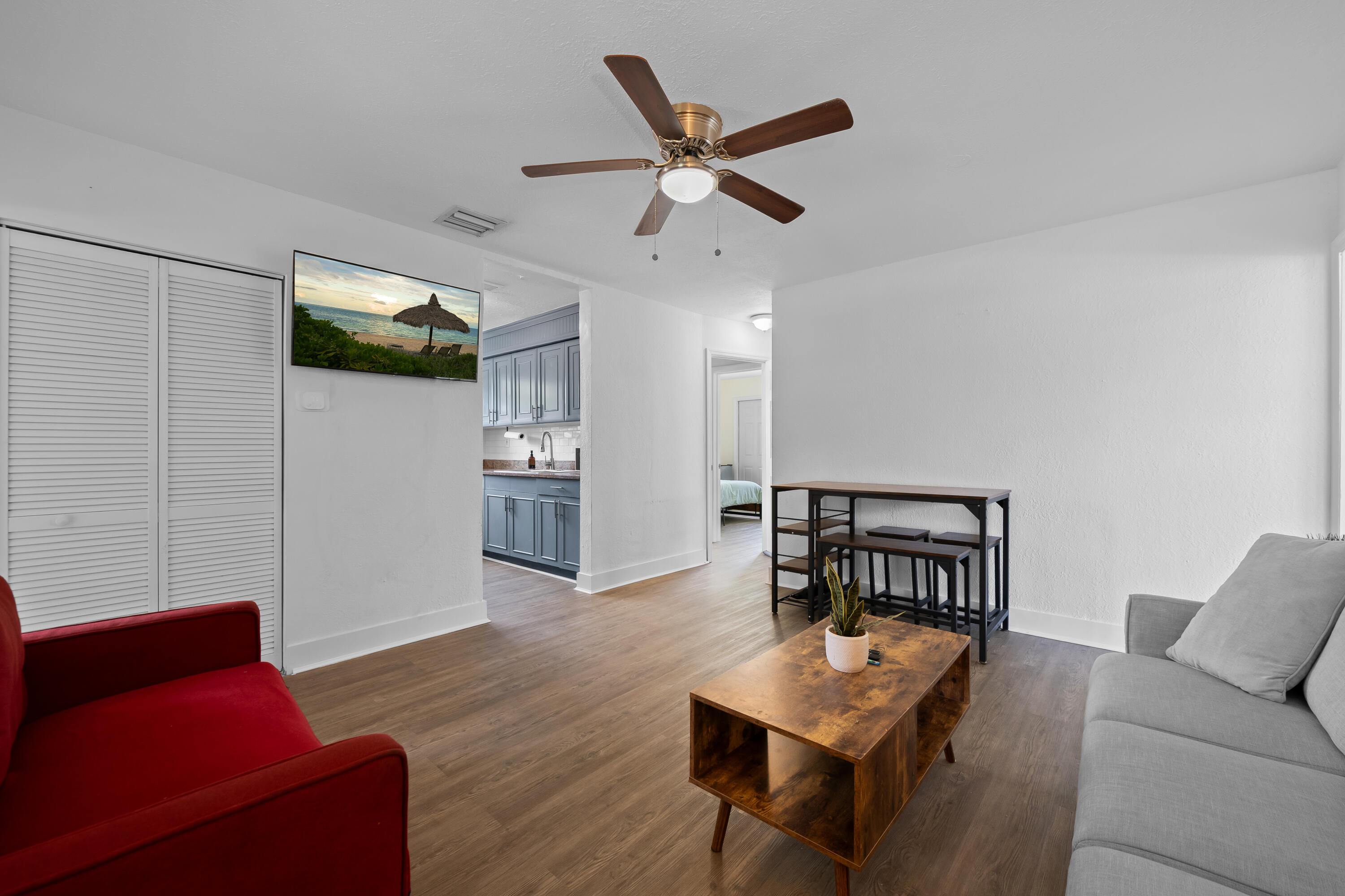 2571 NW 18th Court