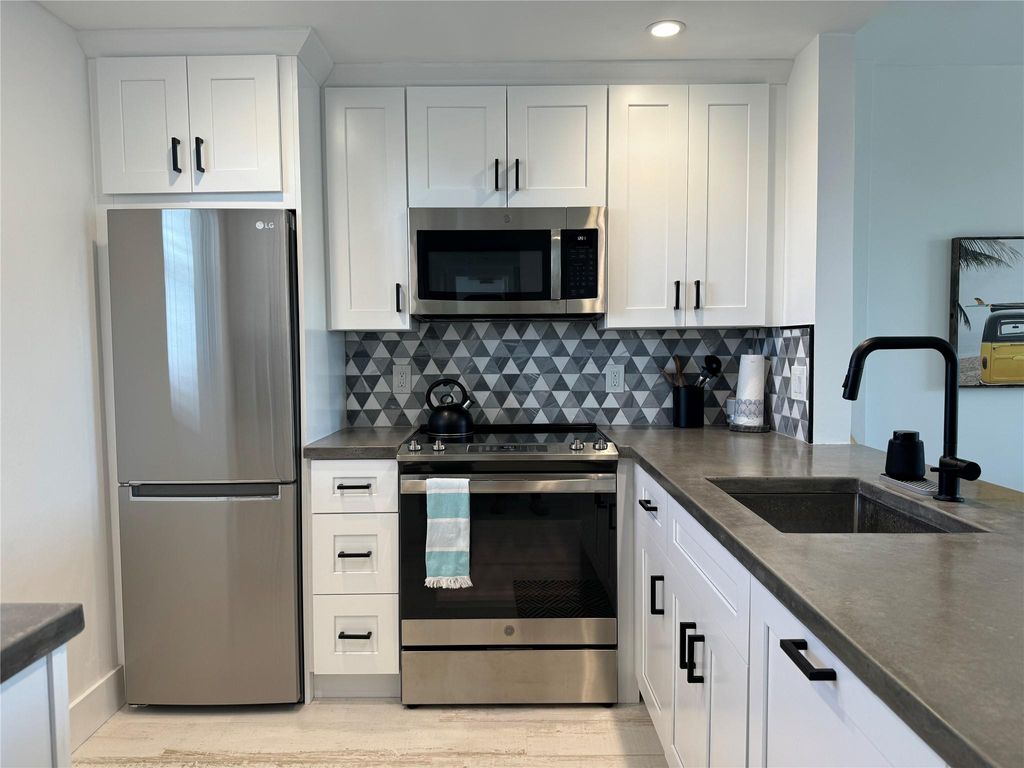 Photo of 2929 S Ocean Boulevard #513, Boca Raton, FL 33432 (MLS # F10426908)
