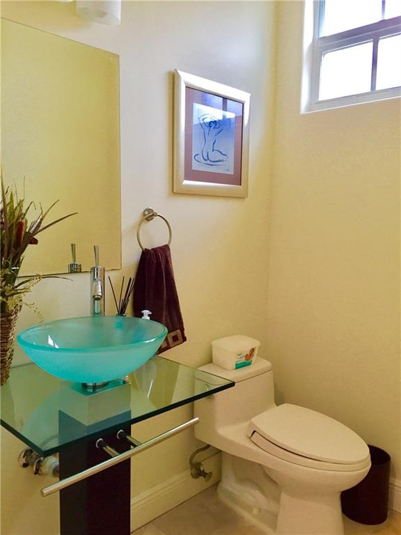 Villa Capri - Residential