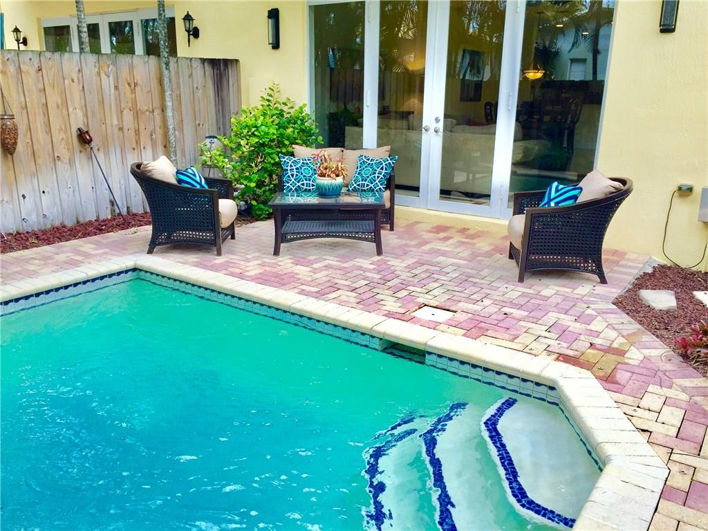 Villa Capri - Residential