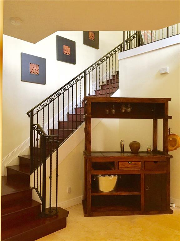 Villa Capri - Residential