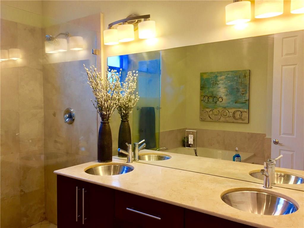 Villa Capri - Residential