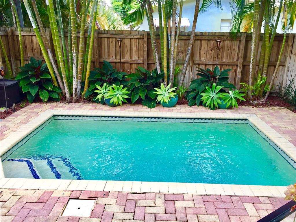 Villa Capri - Residential