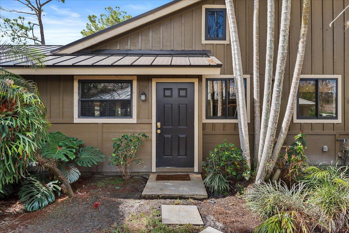 SUGAR POND MANOR OF WELLINGTON - Residential