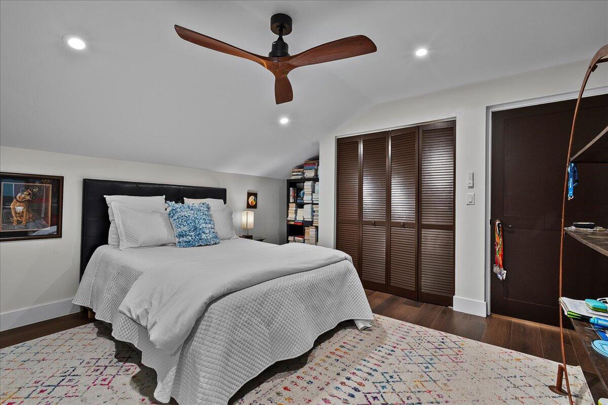 SUGAR POND MANOR OF WELLINGTON - Residential