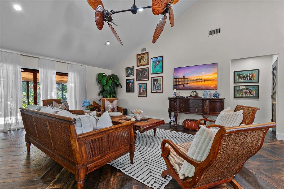 SUGAR POND MANOR OF WELLINGTON - Residential