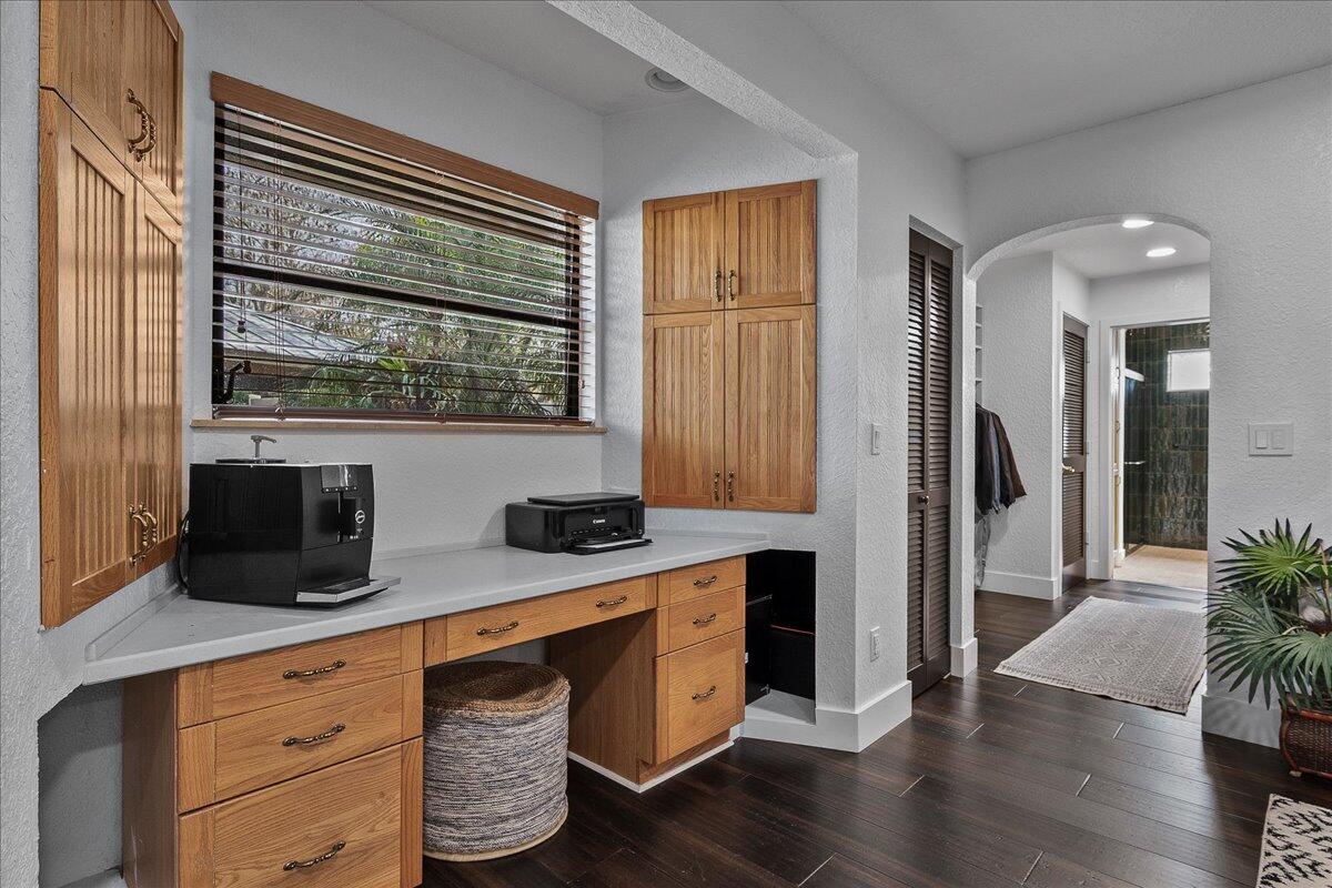 SUGAR POND MANOR OF WELLINGTON - Residential