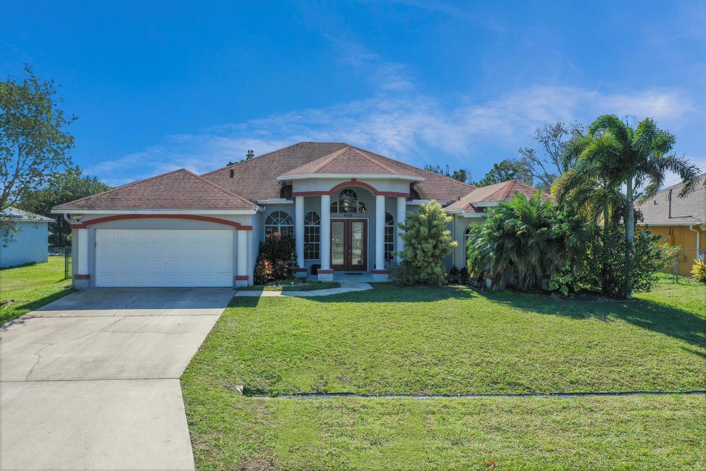 Photo of 6138 NW Ginger Lane, Port Saint Lucie, FL 34986 (MLS # R10954021)