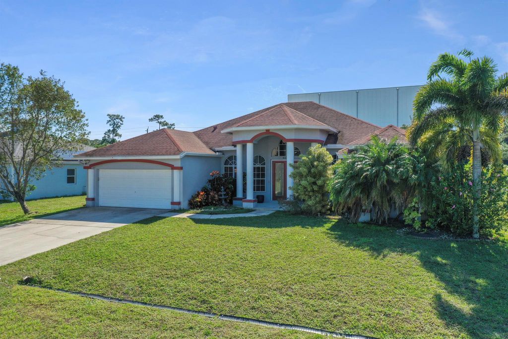 Photo of 6138 NW Ginger Lane, Port Saint Lucie, FL 34986 (MLS # R10954021)