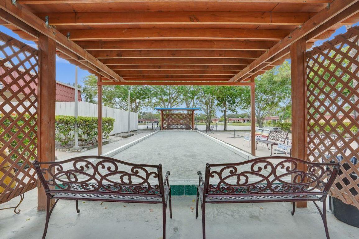 COVERED BRIDGE CONDO - Residential