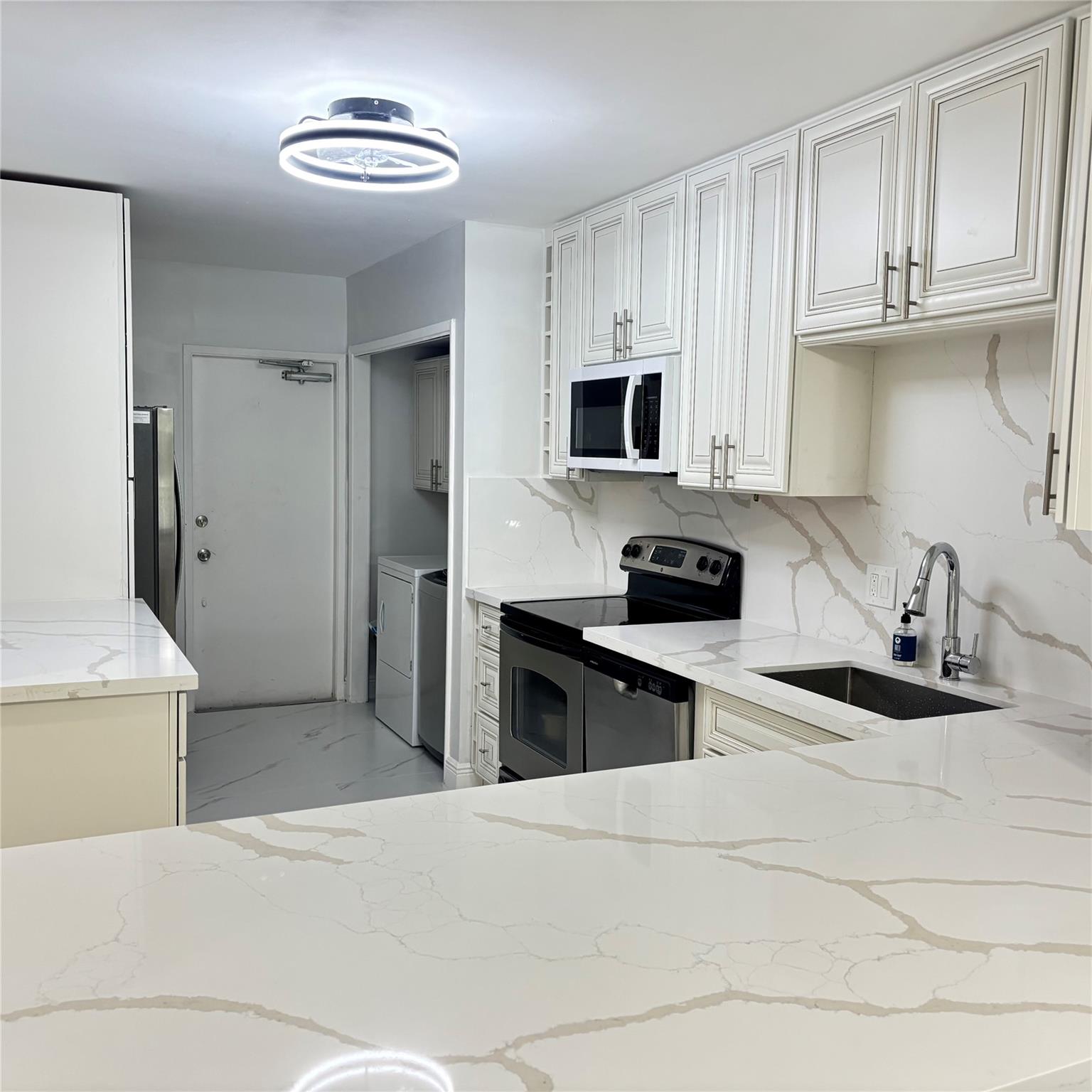 Palm-Aire C C Fairways - Residential Lease