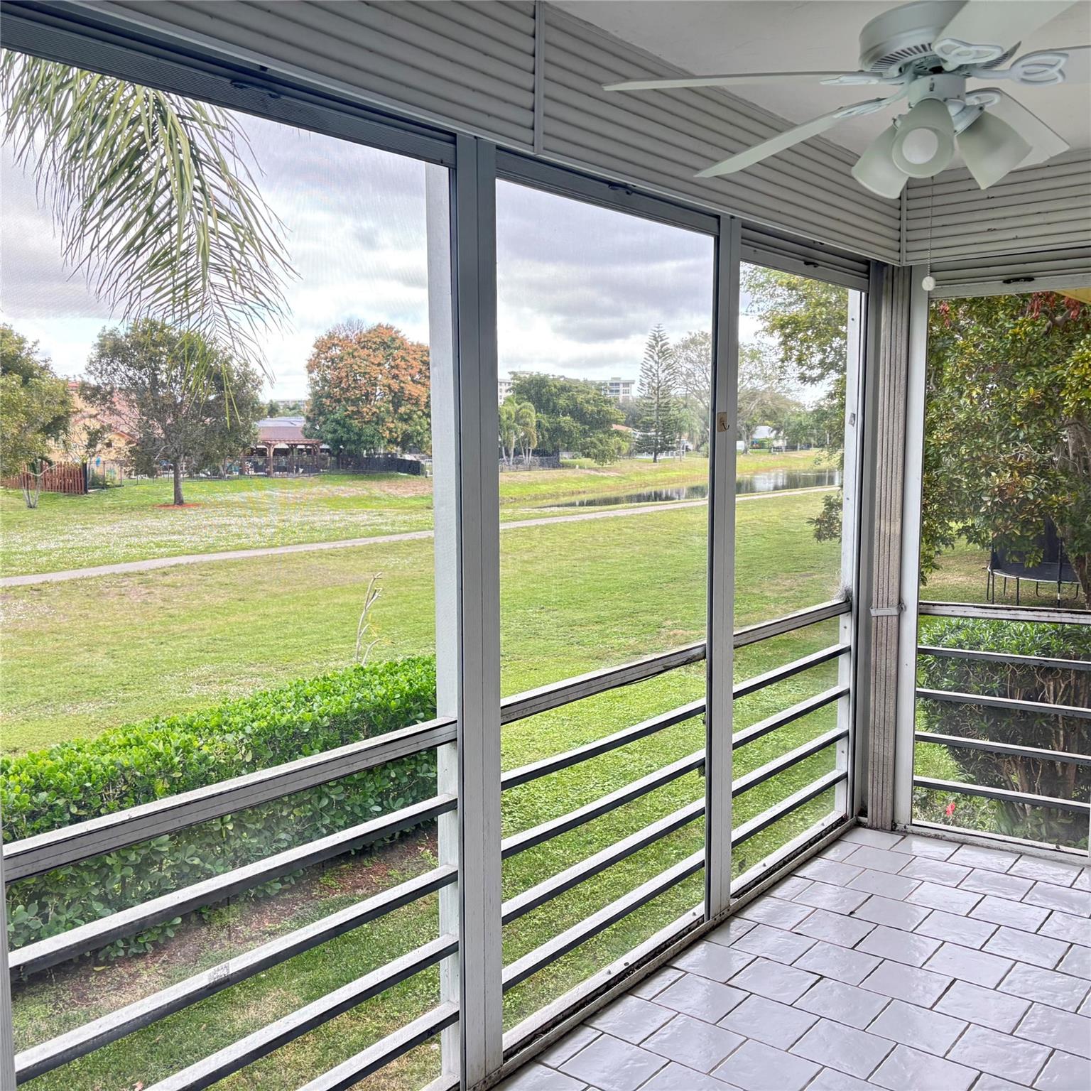 Palm-Aire C C Fairways - Residential Lease