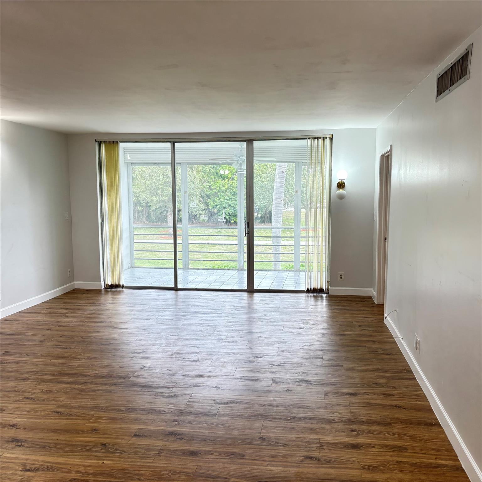 Palm-Aire C C Fairways - Residential Lease