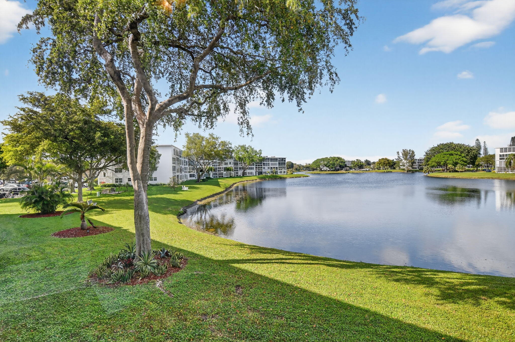 CAMBRIDGE D CONDO - Residential