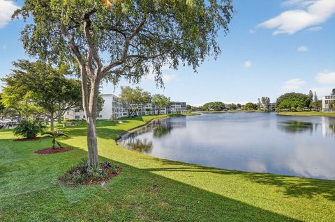 Tiny photo for 2074 Cambridge D, Deerfield Beach, FL 33442 (MLS # B26003796)