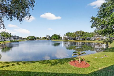 Tiny photo for 2074 Cambridge D, Deerfield Beach, FL 33442 (MLS # B26003796)