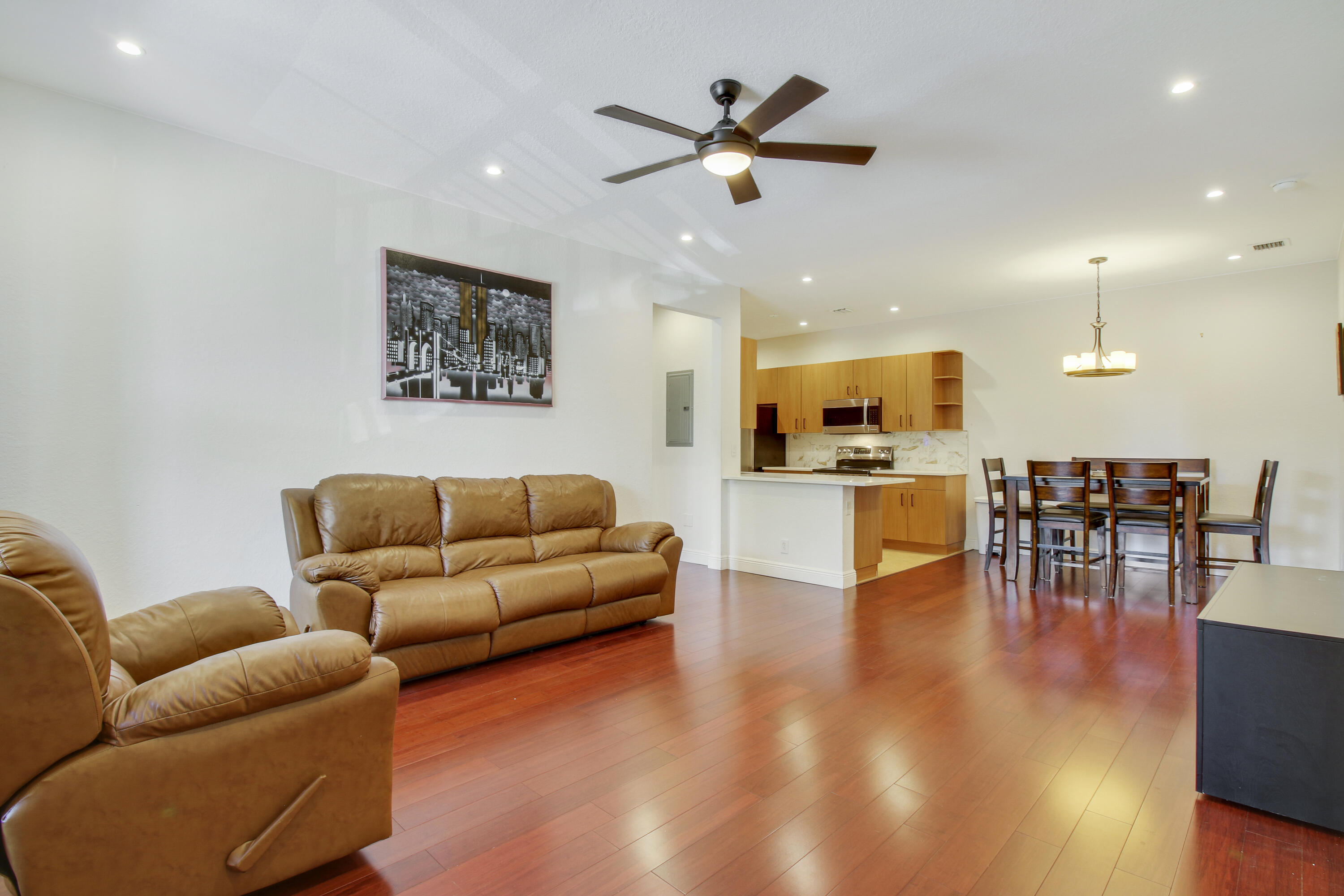 ROSEMONT CONDO - Residential Lease