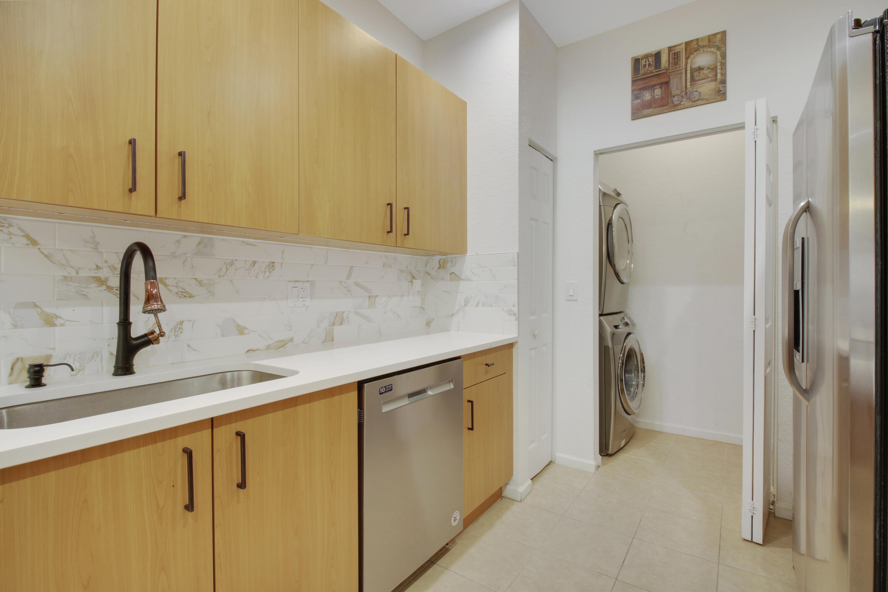 ROSEMONT CONDO - Residential Lease