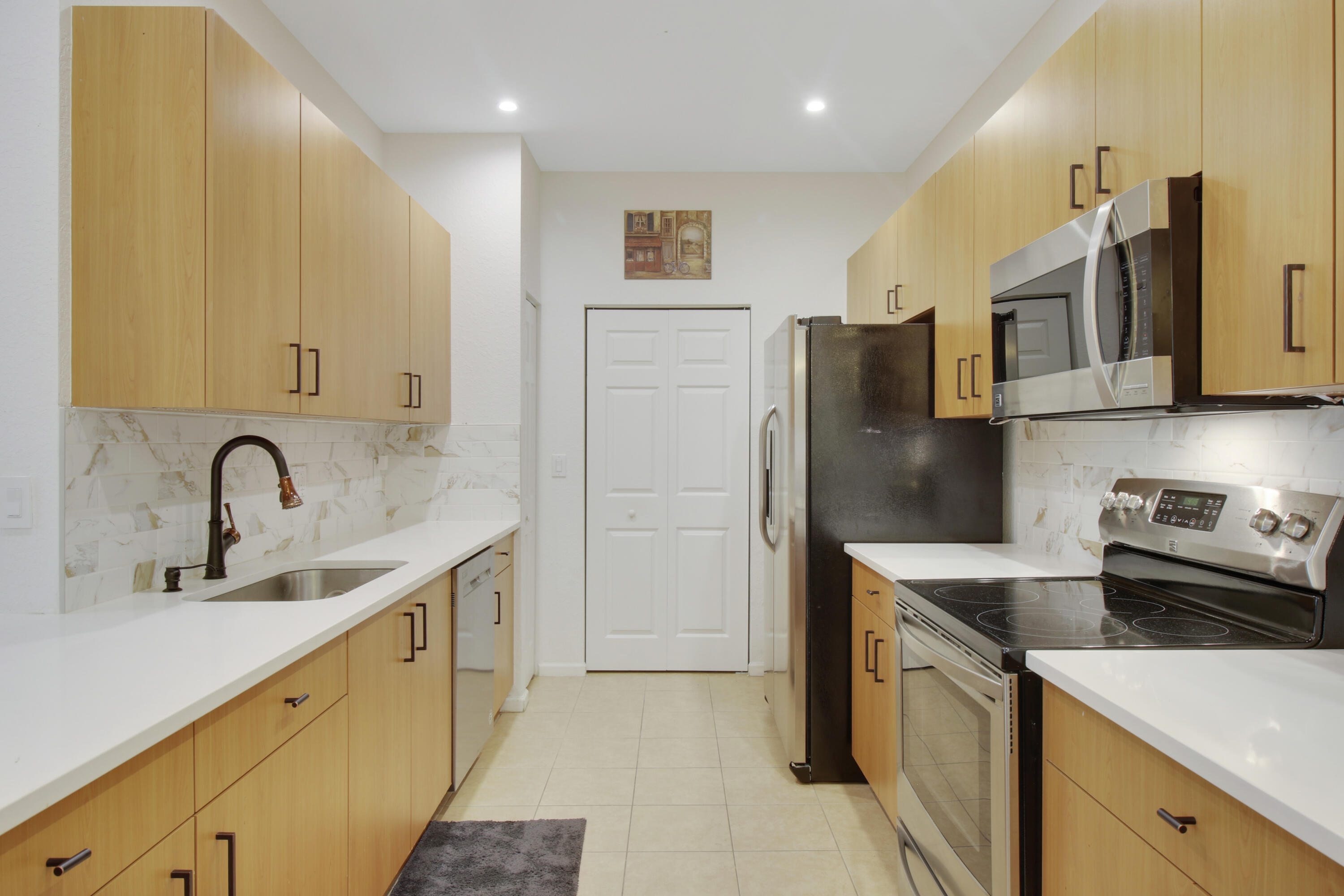 ROSEMONT CONDO - Residential Lease