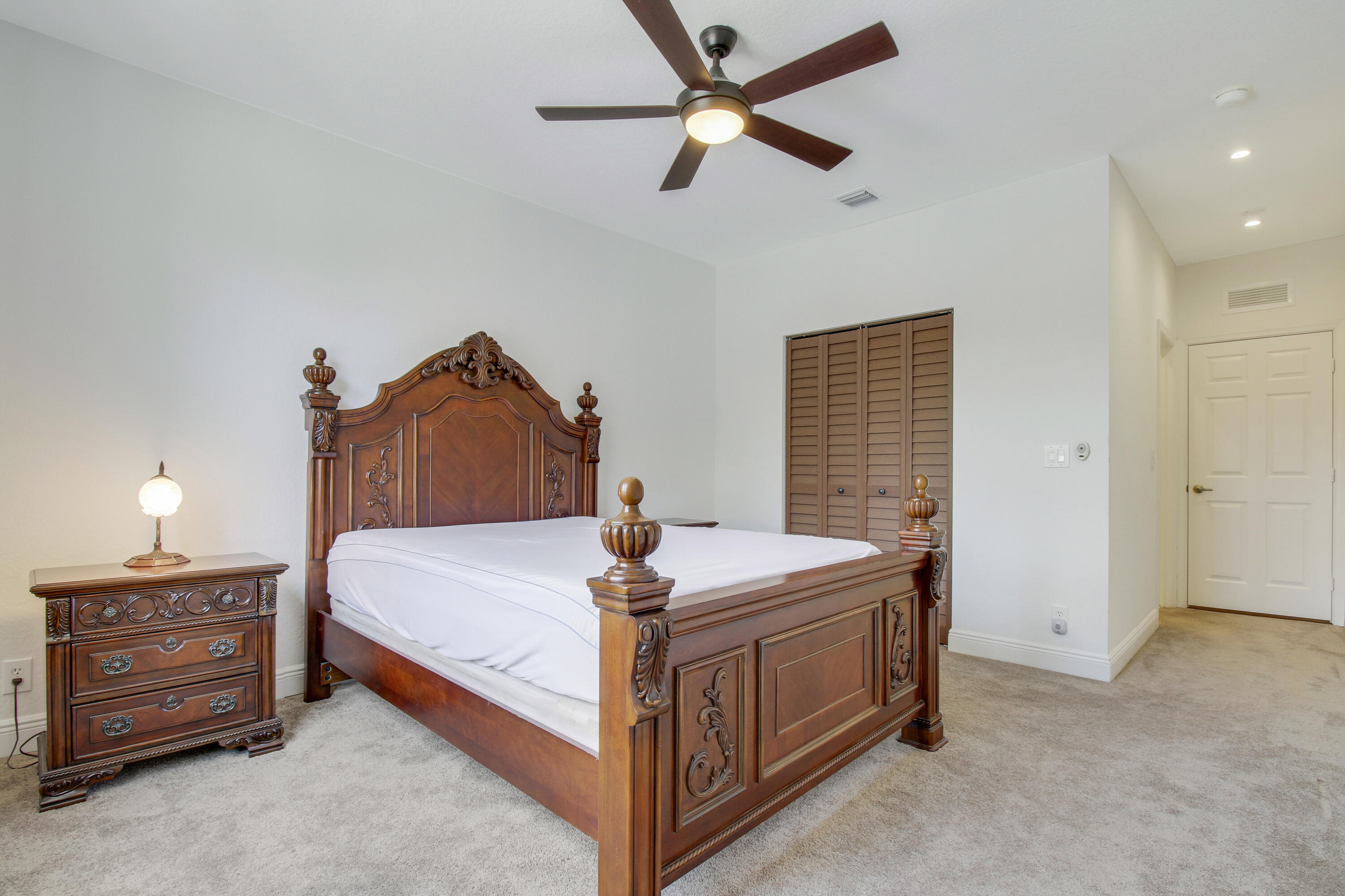 ROSEMONT CONDO - Residential Lease