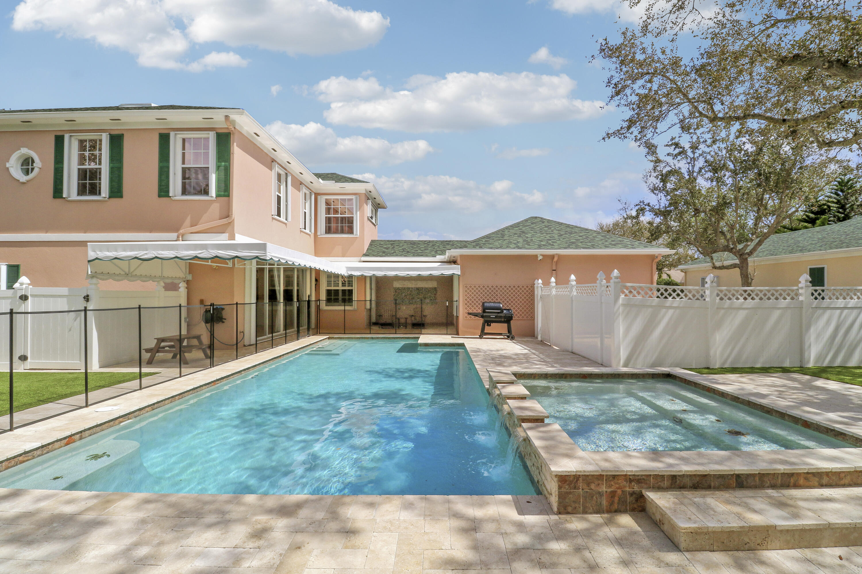 CAMBRIDGE AT ABACOA - Residential