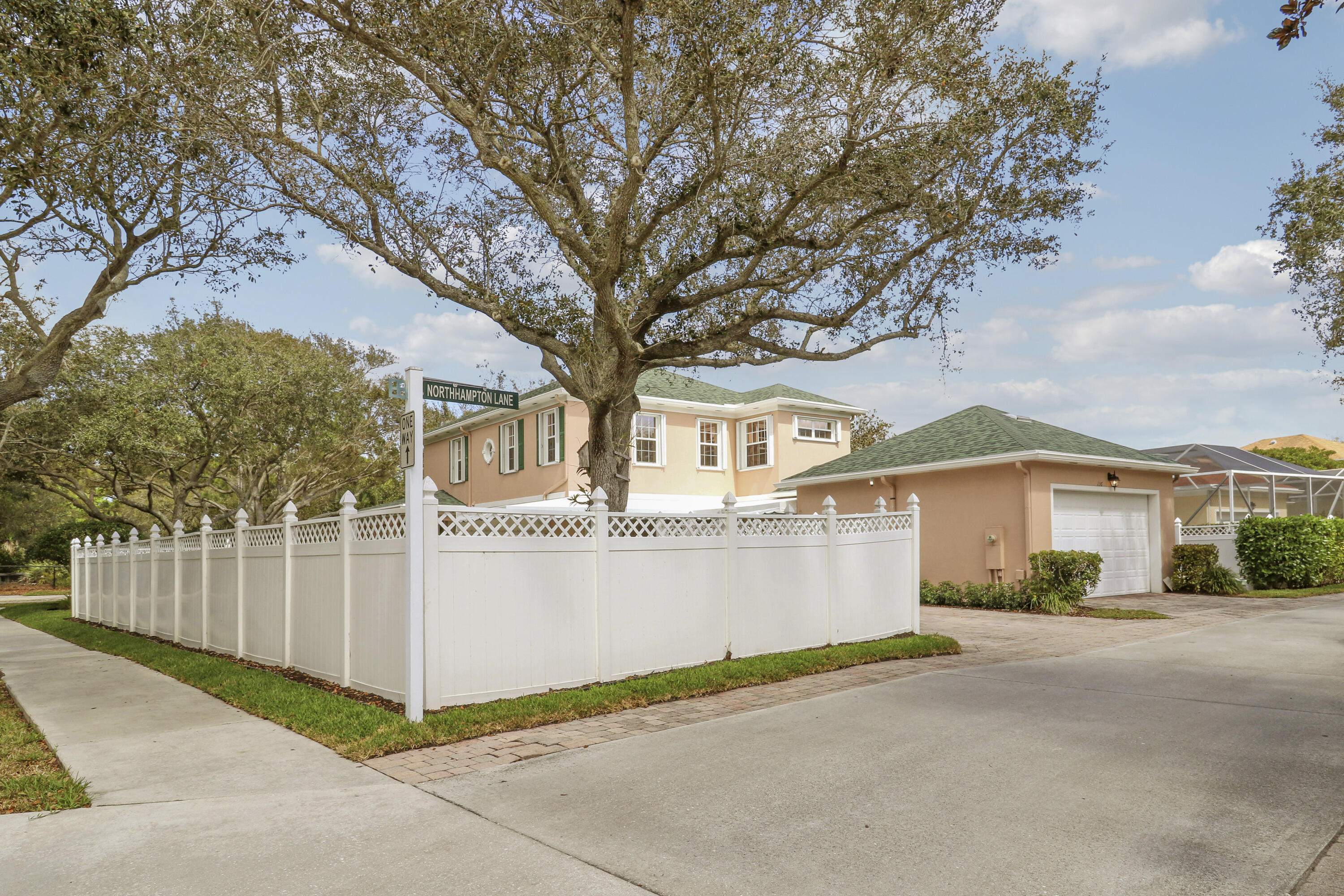 CAMBRIDGE AT ABACOA - Residential